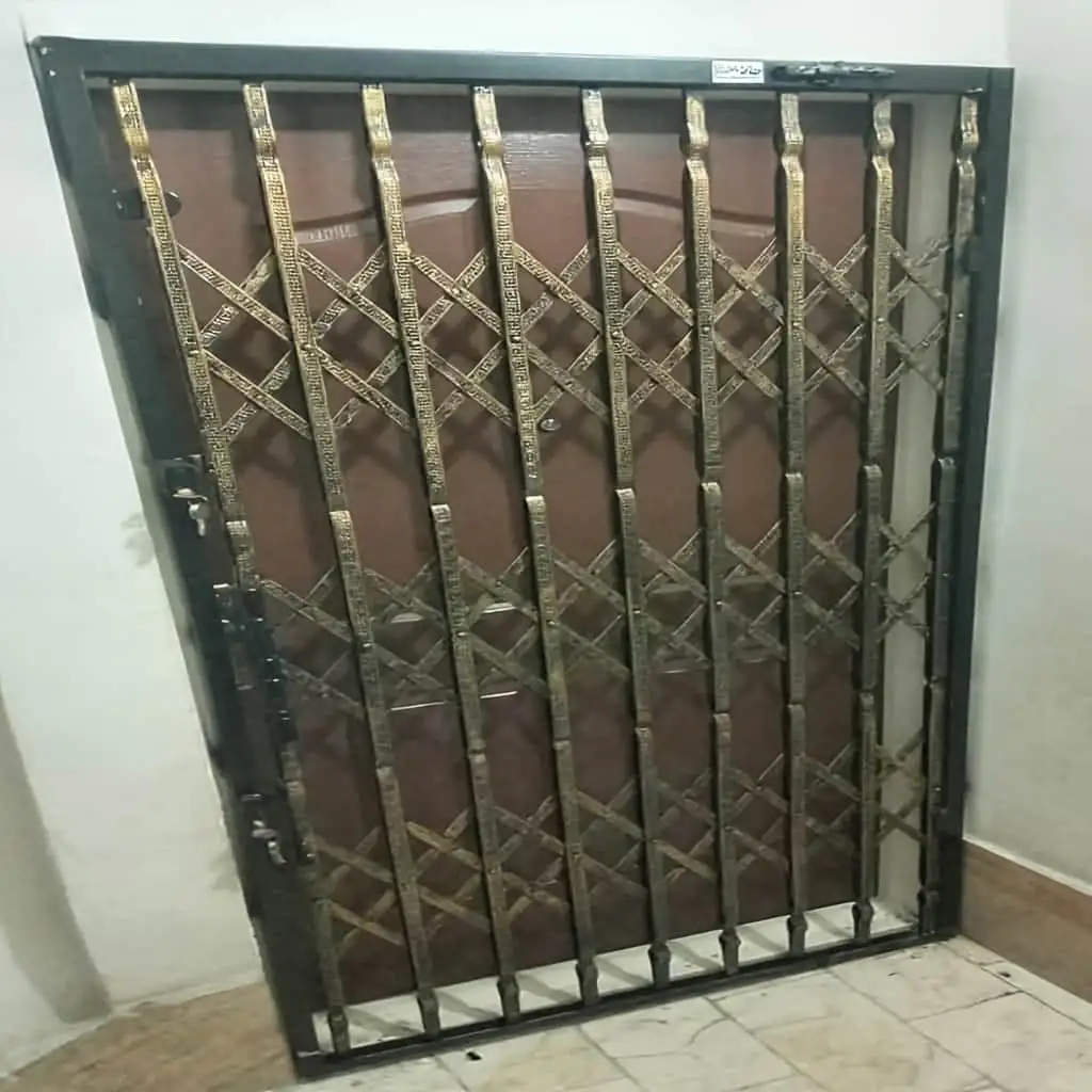 حفاظ آکاردئونی ۳ گل پرچ مخفی تسمه نقش دار ۲.۵ سانتی متر