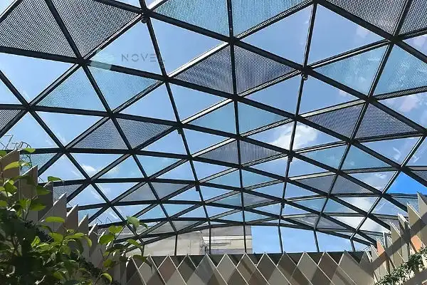 اسکای لایت (سقف شیشه ای)