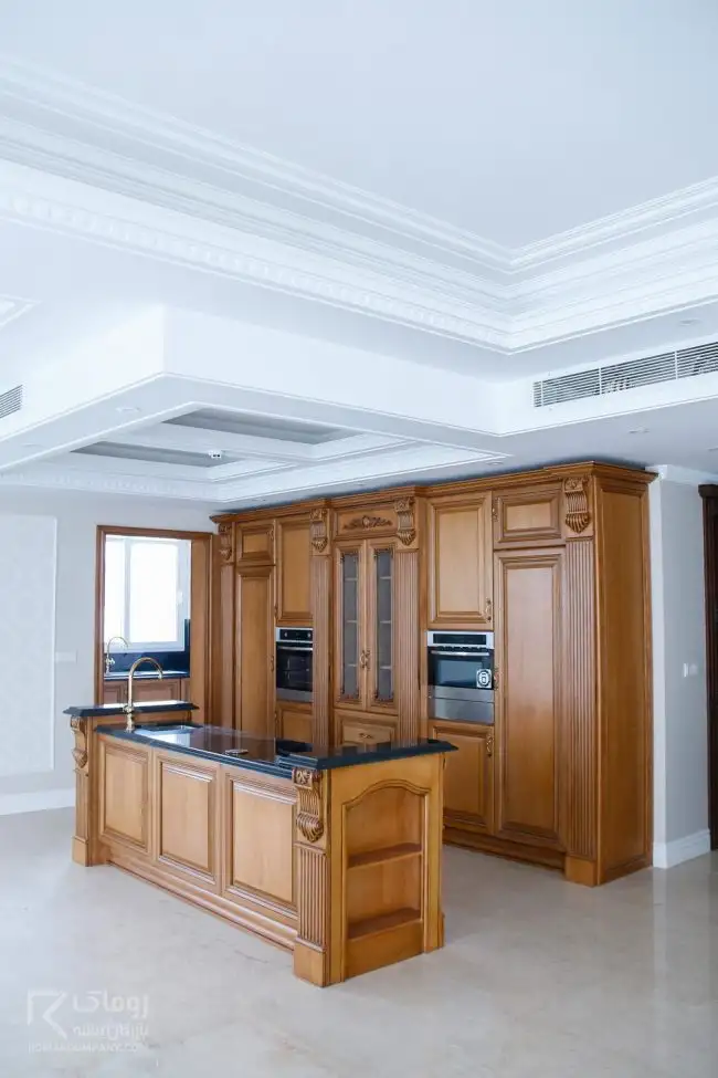 کابینت کلاسیک تمام چوب وود لند __ روماک برنده جایزه برترین تولیدکننده کابینت در ایران