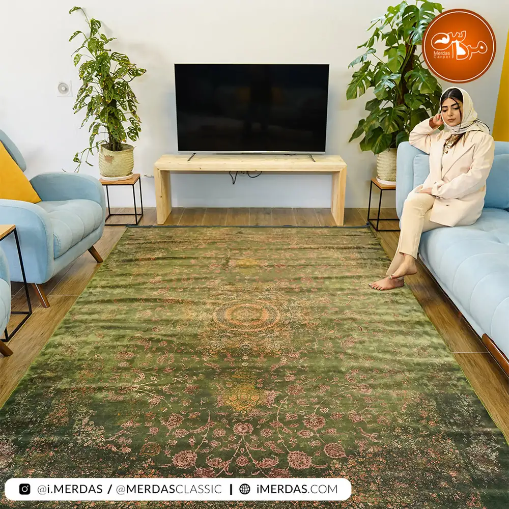 فرش کهنه نما کد 300610 زمینه سبز تیره