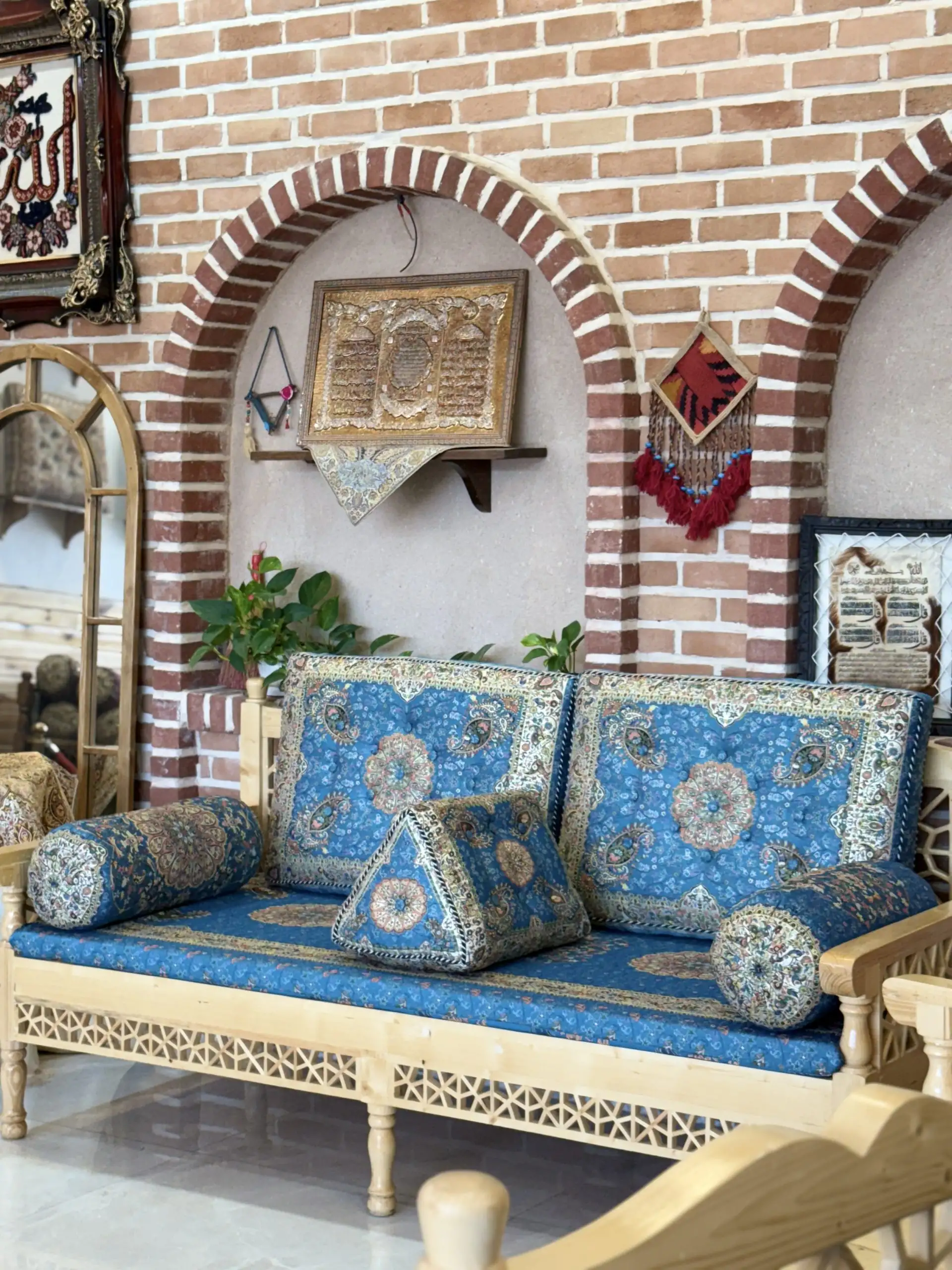 ست پشتی سنتی آبی طرح افشار