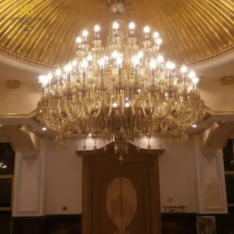 لوستر مجلل طبقاتی طلایی سبک با کارات گنبدی __ نوری باشیم بر تاریکی دنیای دوست داران زیبایی