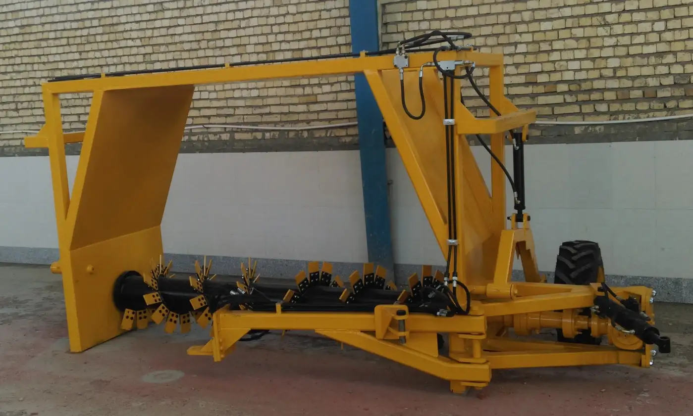 دستگاه همزن پشت تراکتوری (Windrow Turner)