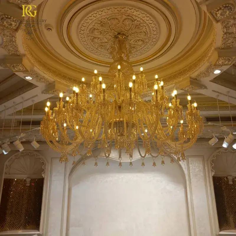 لوستر باکارات کلاسیک طلایی چند طبقه دکوراتیو(65 شاخه) __ نوری باشیم بر تاریکی دنیای دوست داران زیبایی