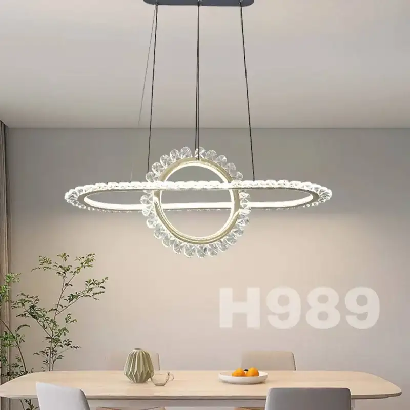 آویز وارداتی مدرن کد H989 شرکت کلاسیک __ صنایع روشنایی و لوستر کلاسیک با بیش از دو دهه تجربه در حوزه طراحی و تولید