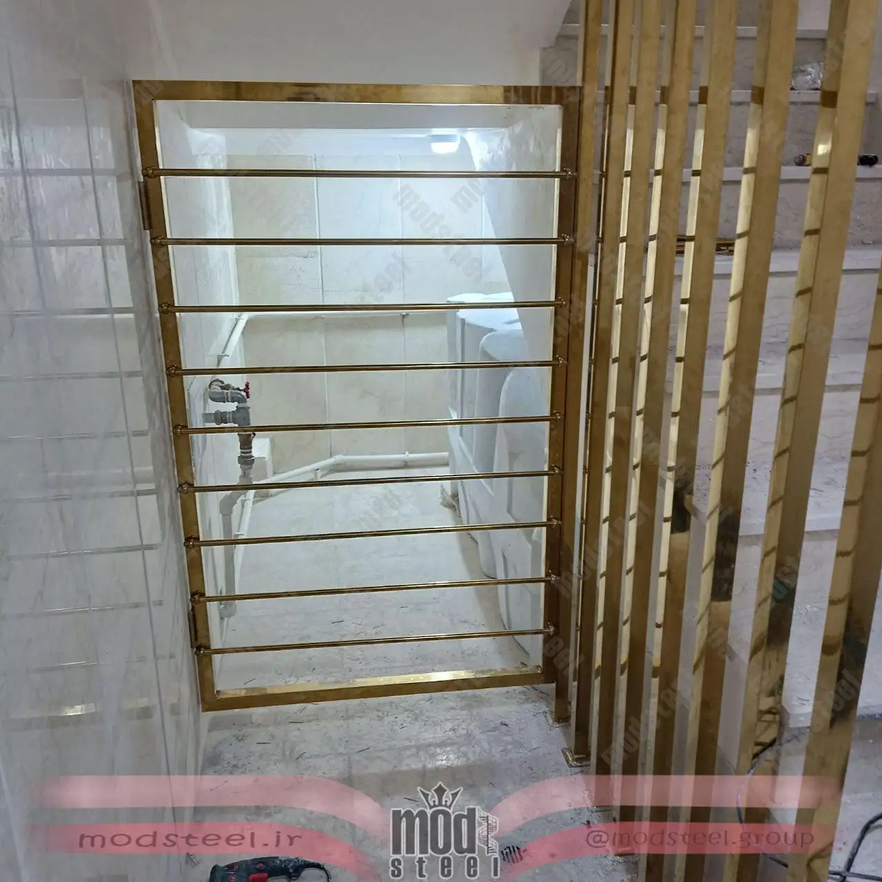 درب و حفاظ استیل طلایی
